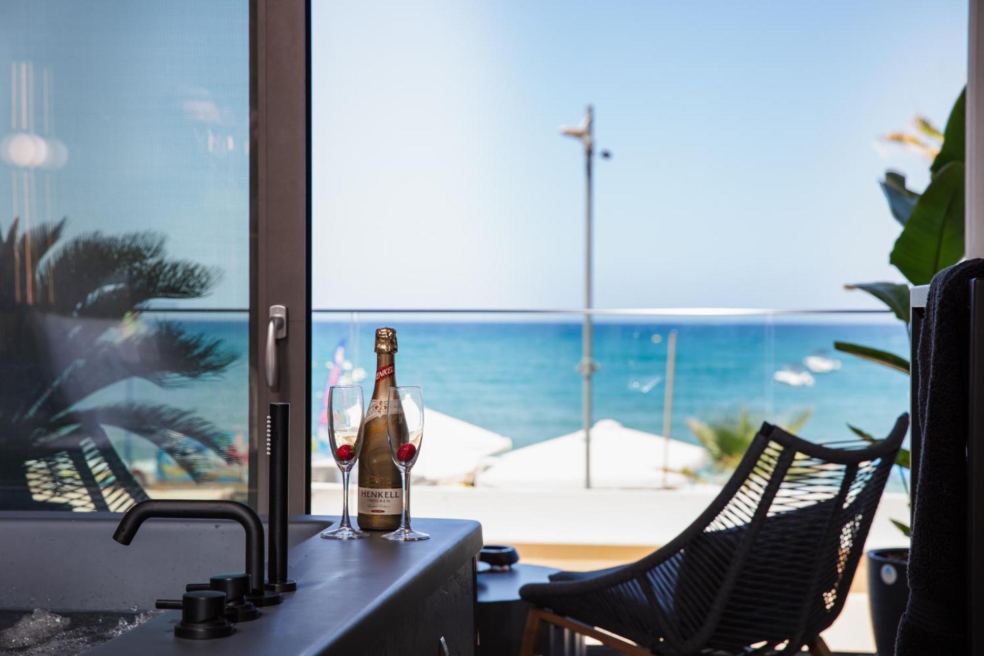 La Vie En Mer Apartments 레팀노 외부 사진